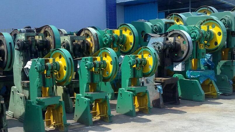 進口二手機械設(shè)備到中國的申報報關(guān)關(guān)稅是多少?